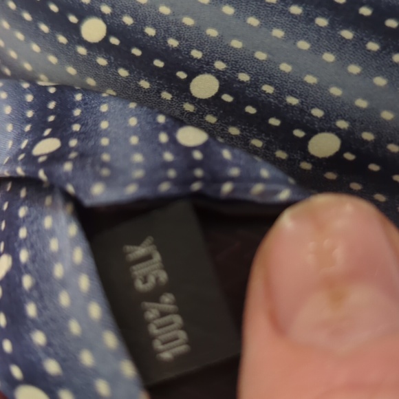 Yves Saint Laurent - Picture 4 of 6